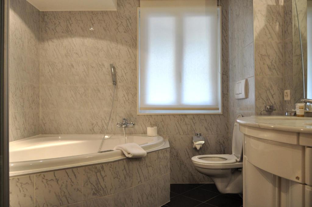 Hotel De La Paix Champery Bilik gambar