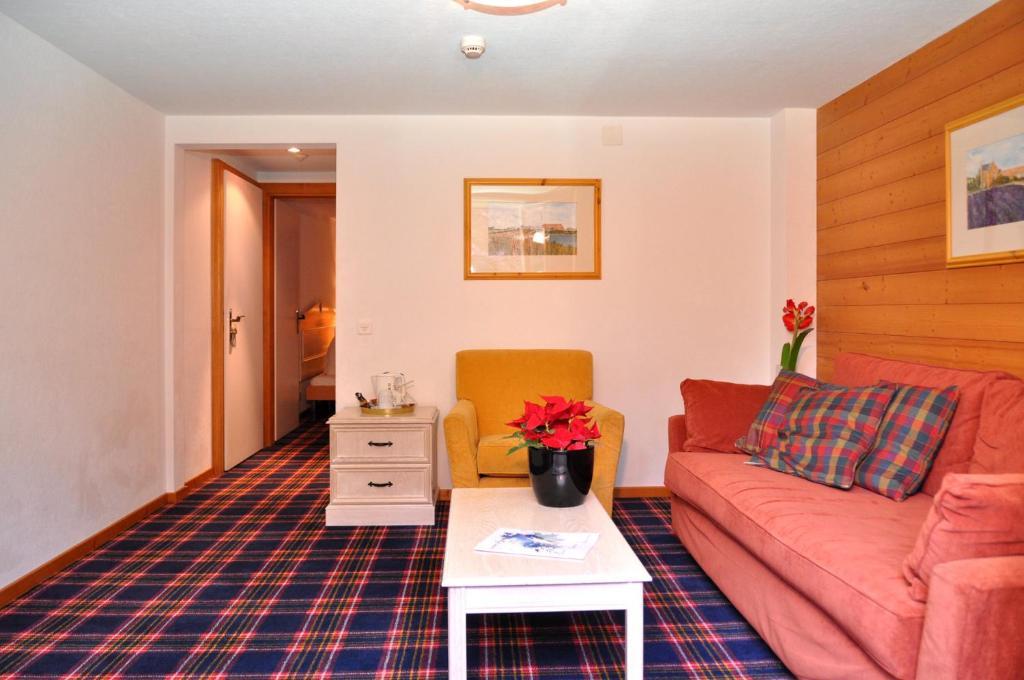 Hotel De La Paix Champery Bilik gambar