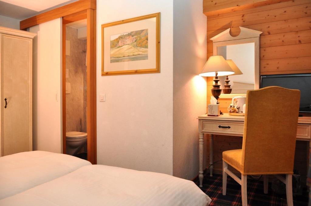 Hotel De La Paix Champery Bilik gambar