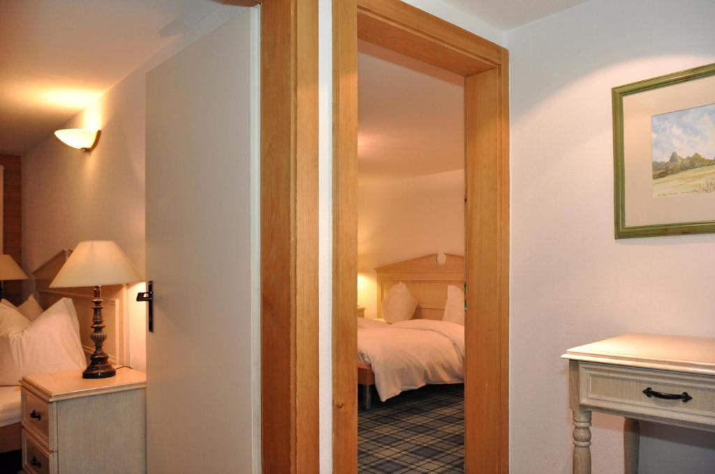 Hotel De La Paix Champery Bilik gambar